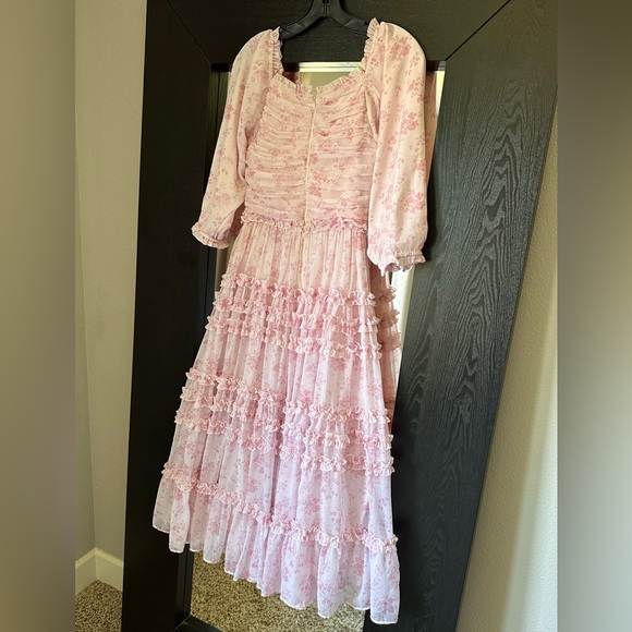 Beautiful and girly pink IVY CITY dress in size Small - Picture 4 of 5